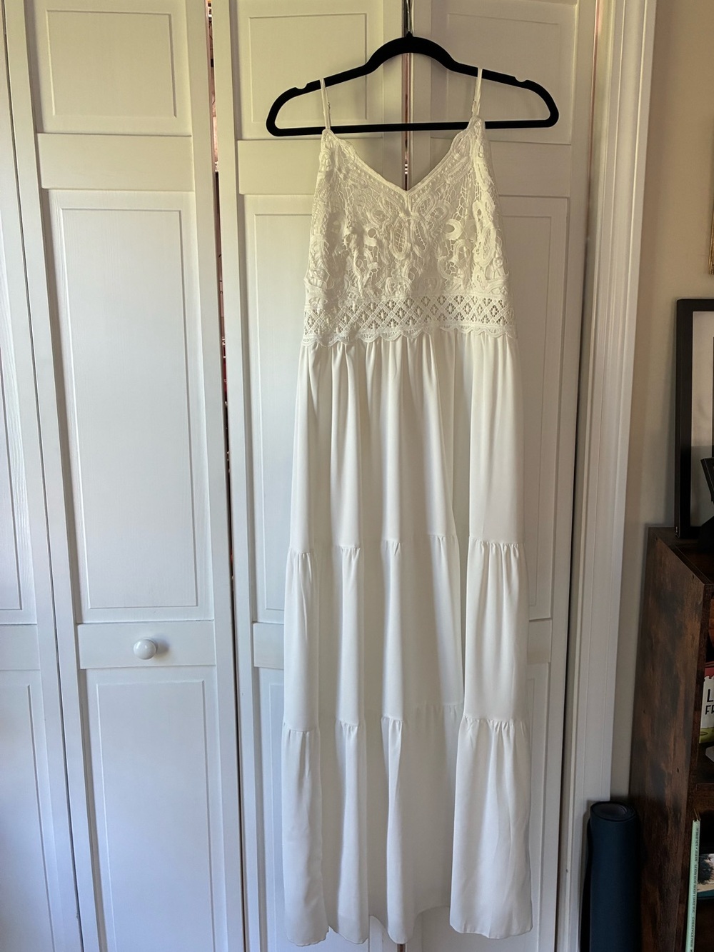 Women’s White Lace Maxi Dress